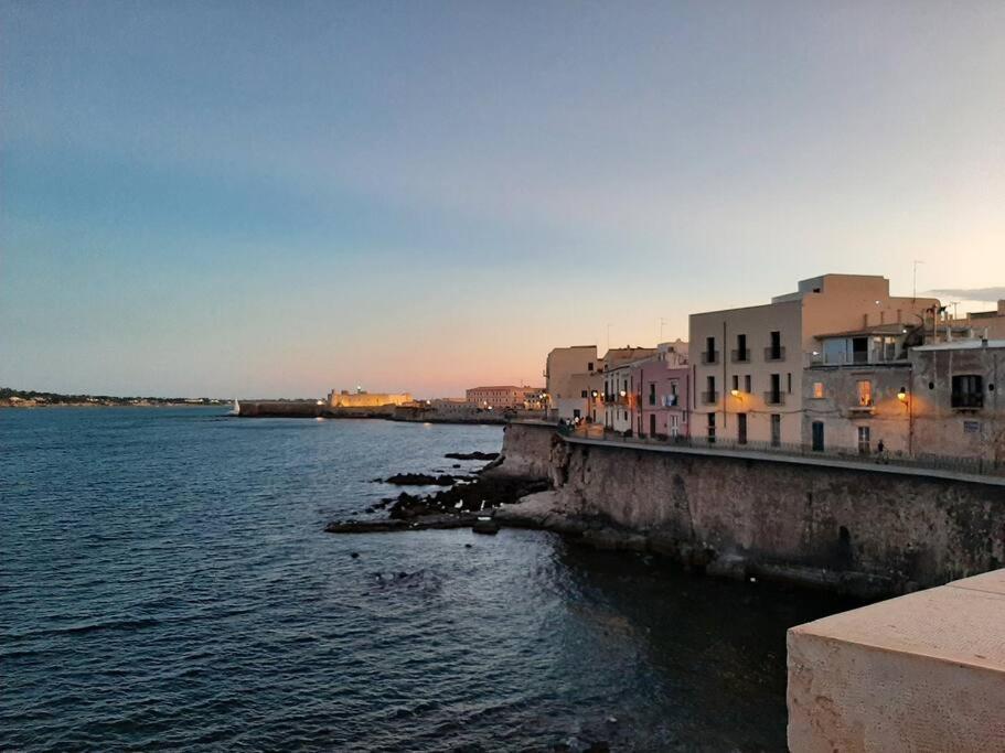 Casa Noa, Il Tuo Appartamento Nel Cuore Di Ortigia سيراكوزا المظهر الخارجي الصورة